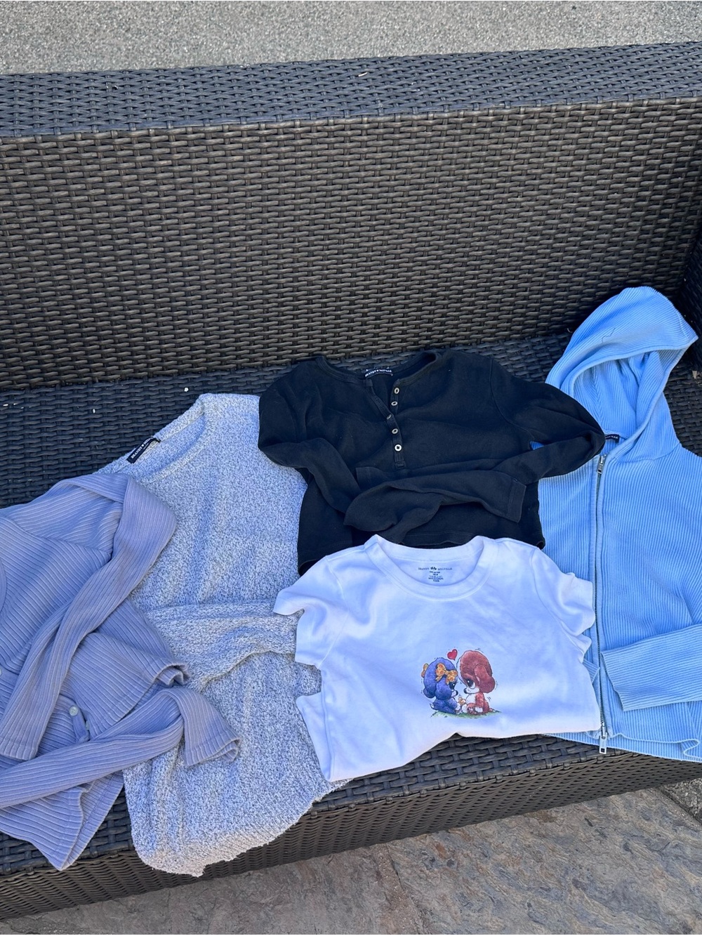 ✨Brandy Melville 5 item bundle - Picture 2 of 7